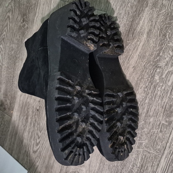 Universal Thread‎ Black Ankle Booties - Picture 4 of 5